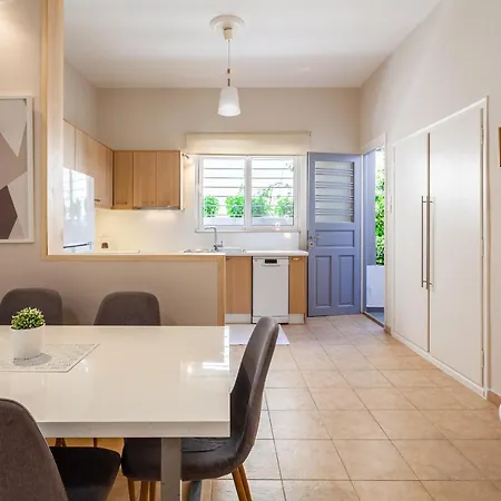 A Homes Greece - Modern Spacious With Garden Near Center
