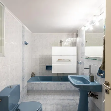 A Homes Greece - Modern Spacious With Garden Near Center