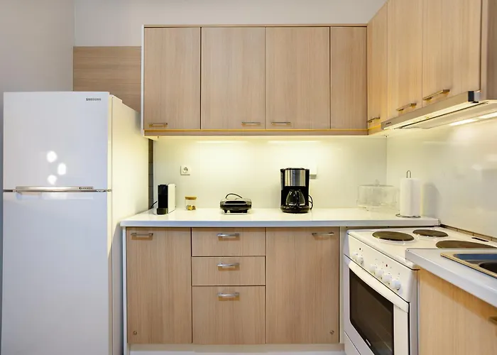 Elegant Garden Walk To Center 2br Feriehus
