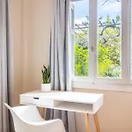 Elegant Garden Walk To Center 2br * 卡拉马塔