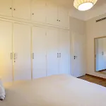 度假居 Elegant Garden Walk To Center 2br