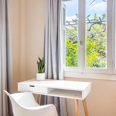 A Homes Greece - Modern Spacious With Garden Near Center * Calamata