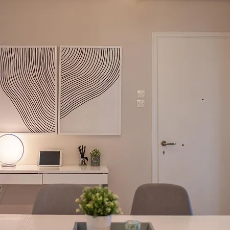 A Homes Greece - Modern Spacious With Garden Near Center Vakantiehuis