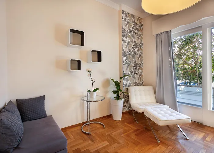 Elegant Garden Walk To Center 2br * Kalamata