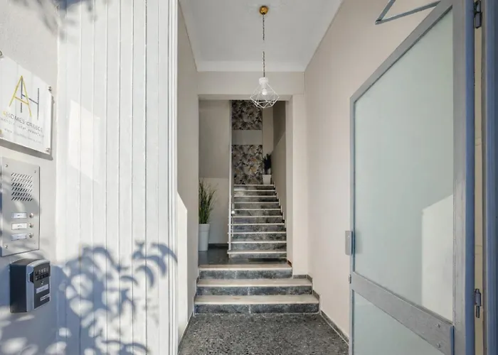 Elegant Garden Walk To Center 2br Semesterbostad *